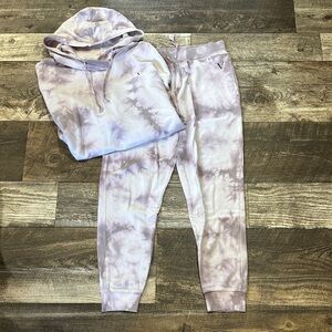 Victoria’s Secret Tie Dye Fleece Jogger Set